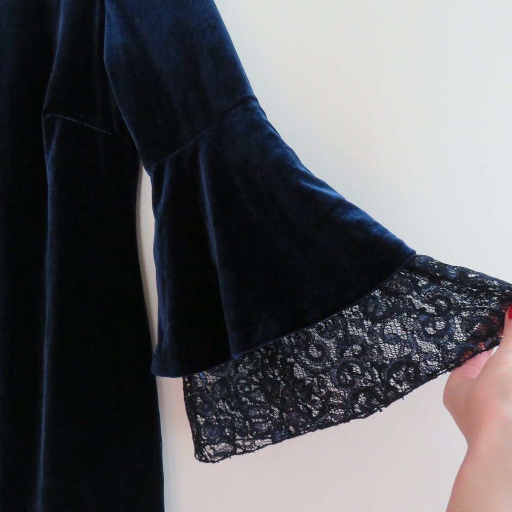 FRANK LYMAN Navy Blue Velvet Morticia Addams Bell Sleeve Dark Whimsigoth Dress - Picture 5 of 10